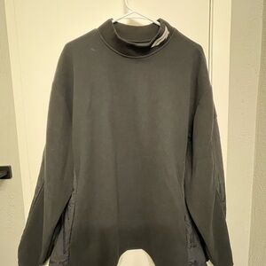 Formula 1 men's softshell pullover by Pacsun with the F1 logo size large